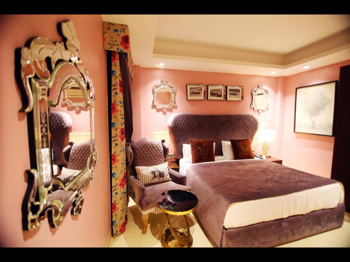 Ivy House Bed & Breakfast Delhi  Exterior photo