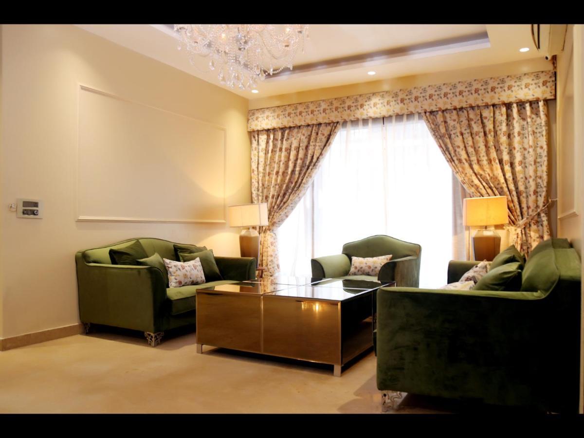 Ivy House Bed & Breakfast Delhi  Exterior photo